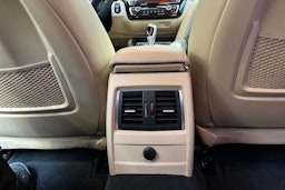 valkoinen BMW 320 2018 kuva 12.