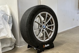 musta BMW 320 2018 kuva 10.