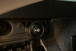 musta BMW 320 2018 kuva 23.