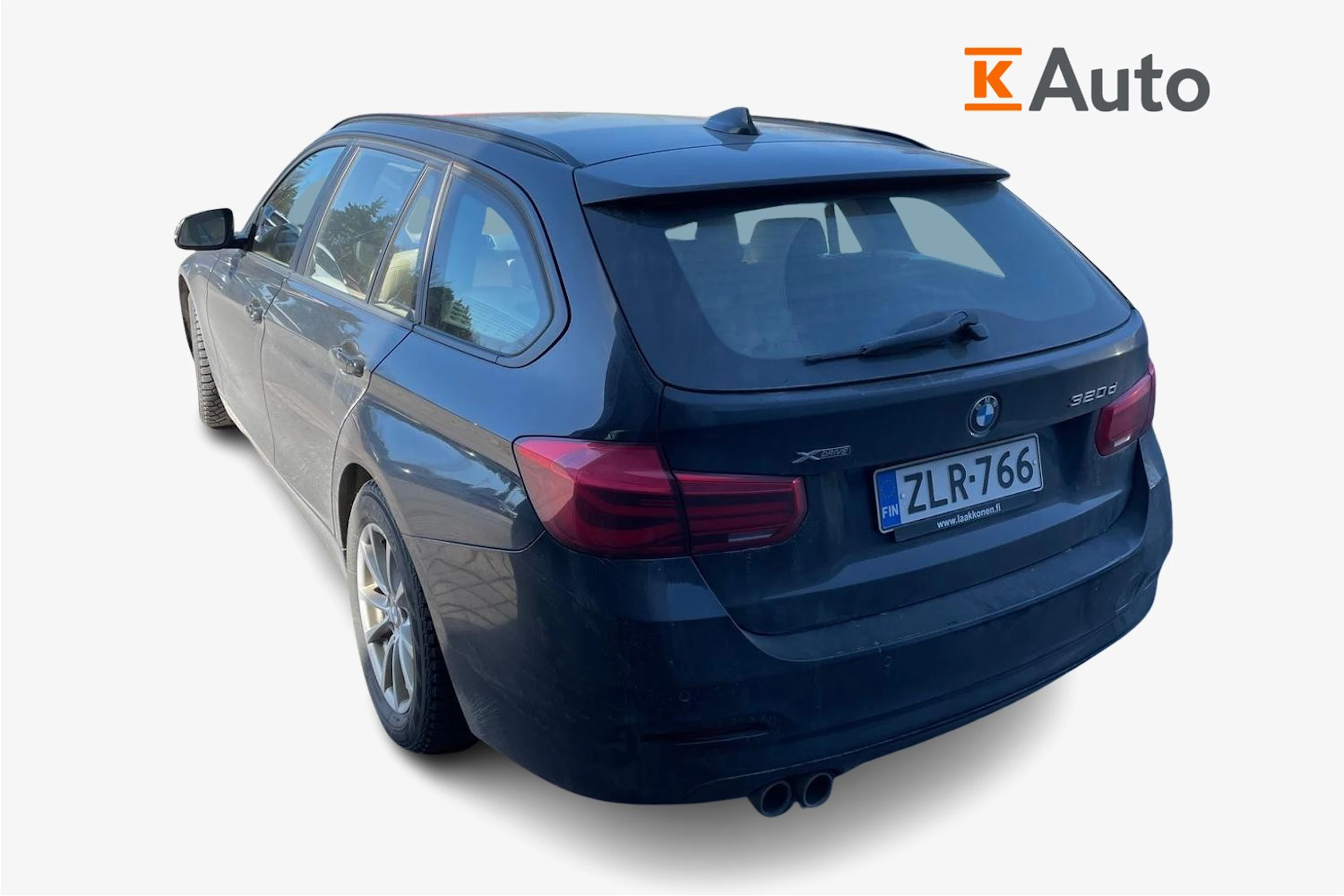 musta BMW 320 2018 kuva 2.