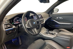 valkoinen BMW 320 2019 kuva 7.