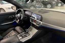 valkoinen BMW 320 2019 kuva 15.