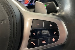 valkoinen BMW 320 2019 kuva 17.