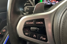 valkoinen BMW 320 2019 kuva 18.