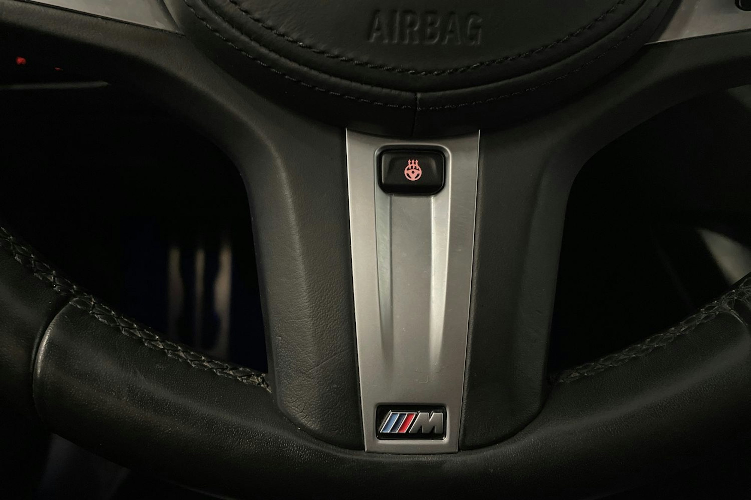 valkoinen BMW 320 2019 kuva 19.