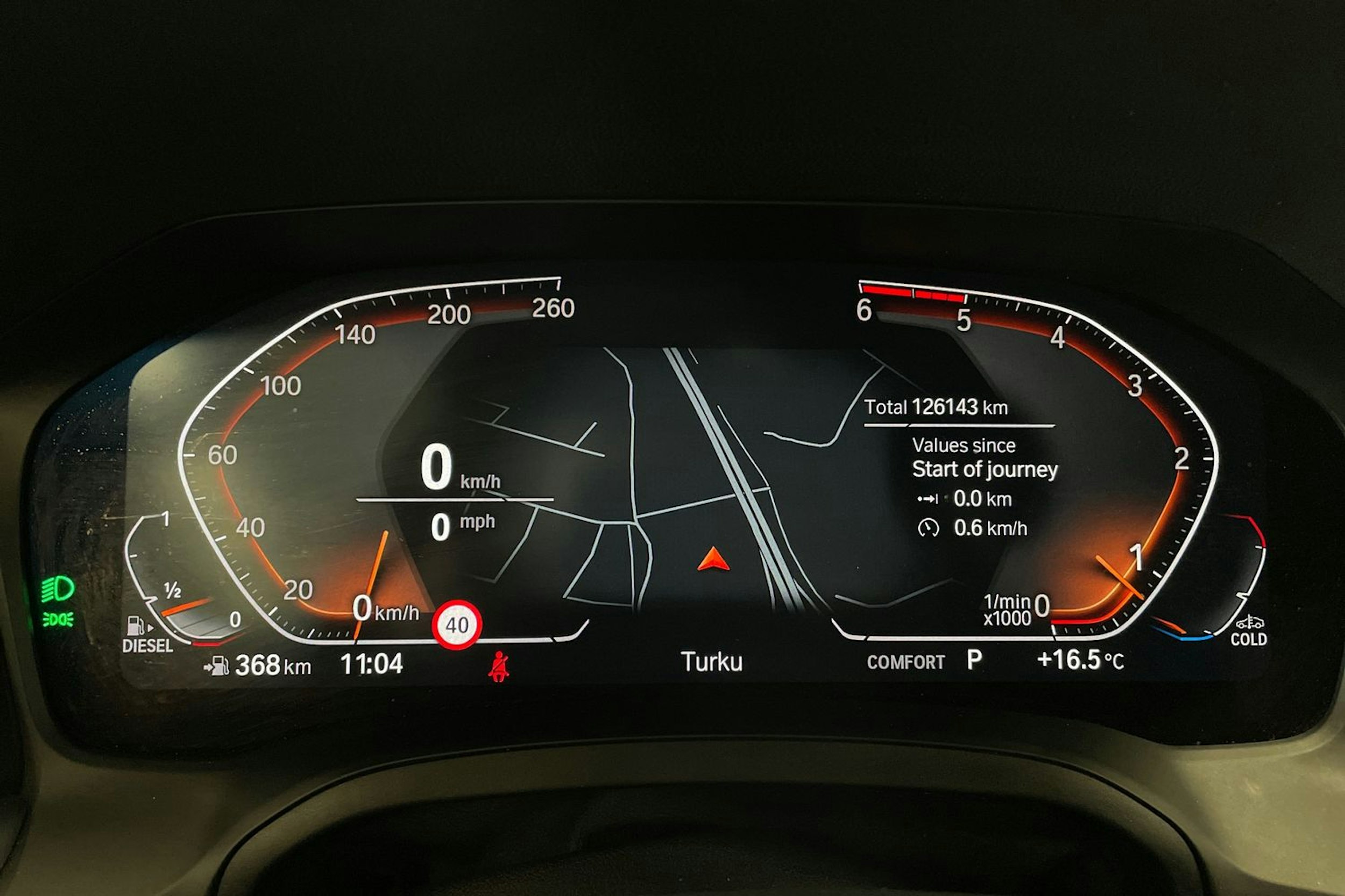 valkoinen BMW 320 2019 kuva 20.