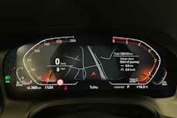 valkoinen BMW 320 2019 kuva 20.