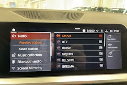 valkoinen BMW 320 2019 kuva 26.