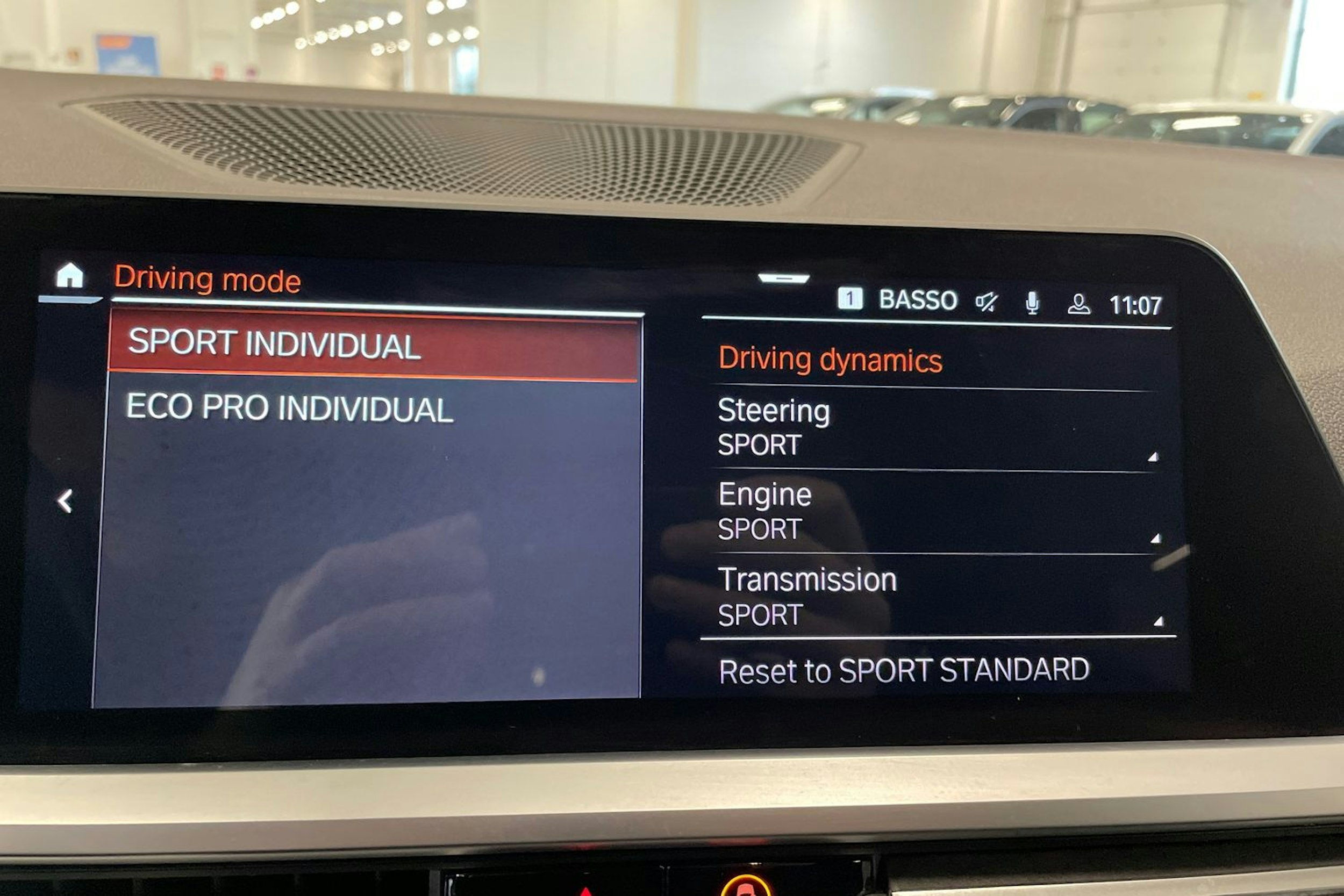 valkoinen BMW 320 2019 kuva 30.