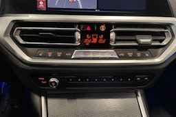 valkoinen BMW 320 2019 kuva 36.