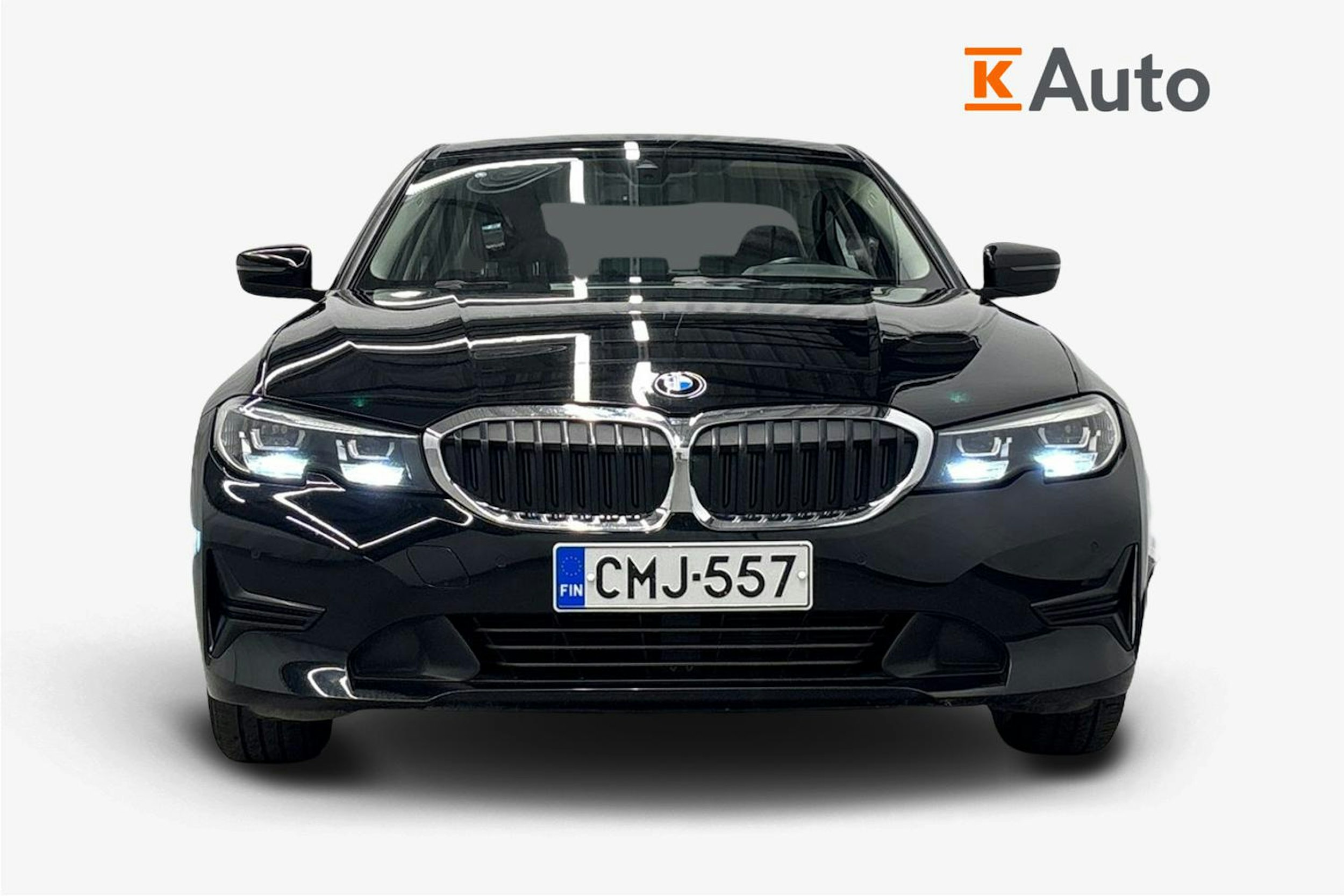 musta BMW 320 2019 kuva 5.