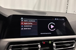 musta BMW 320 2019 kuva 23.