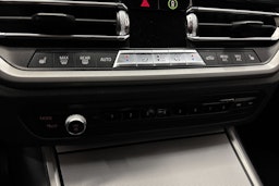 musta BMW 320 2019 kuva 25.