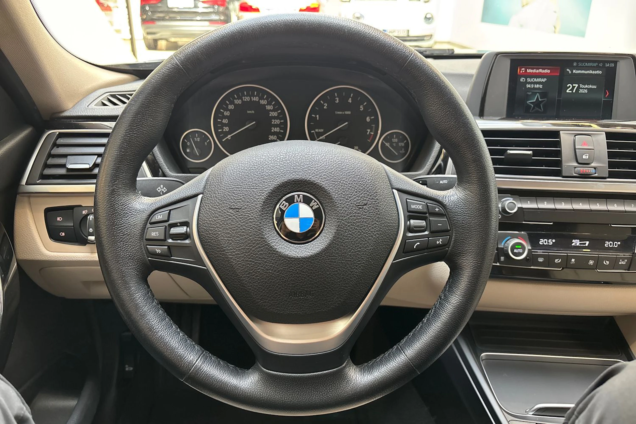 harmaa BMW 320 2019 kuva 15.