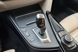 harmaa BMW 320 2019 kuva 18.