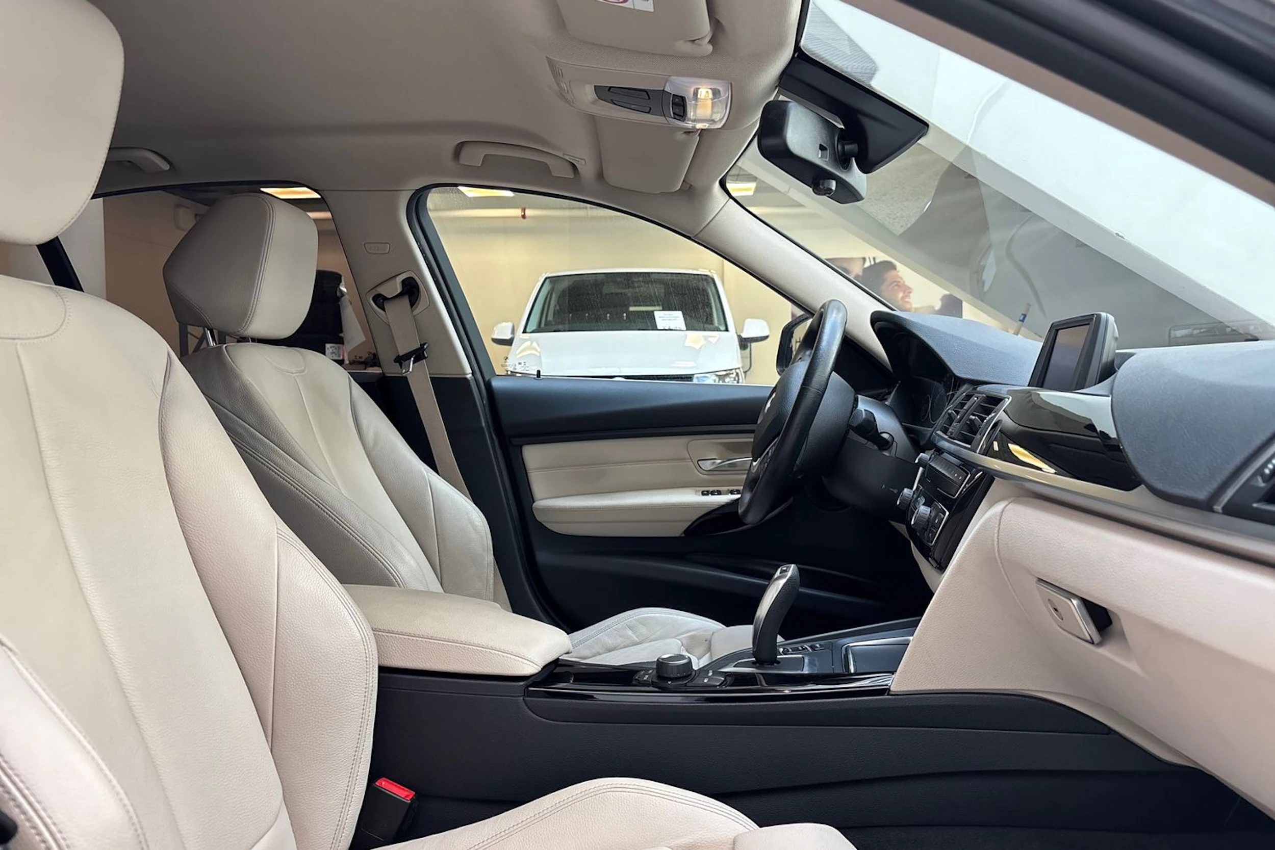 harmaa BMW 320 2019 kuva 20.