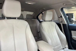 harmaa BMW 320 2019 kuva 21.