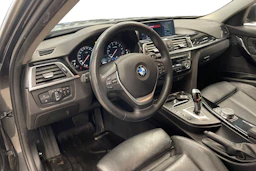 Harmaa BMW 320 2019 kuva 6.