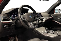 oranssi BMW 320 2019 kuva 3.