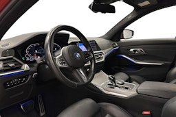oranssi BMW 320 2019 kuva 6.