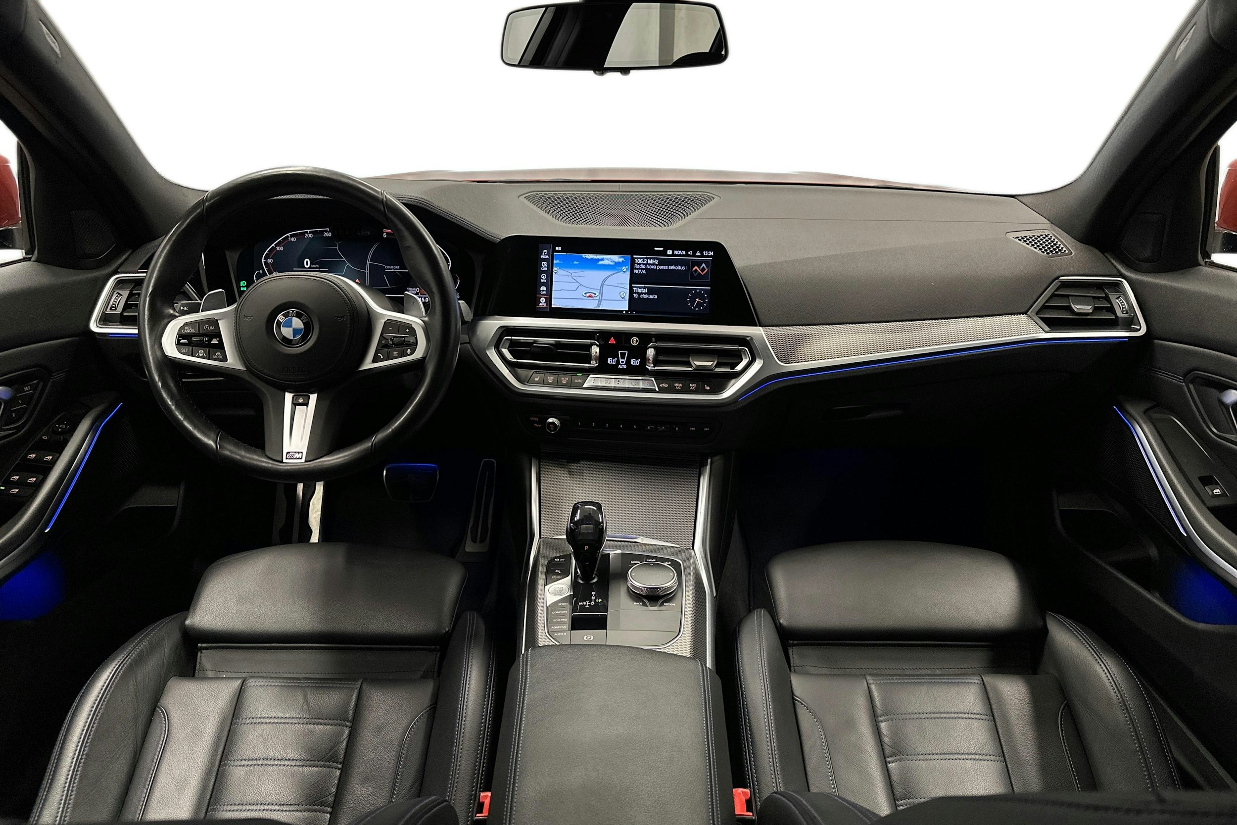 oranssi BMW 320 2019 kuva 7.