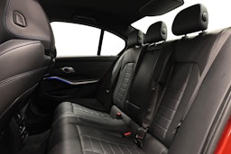 oranssi BMW 320 2019 kuva 8.