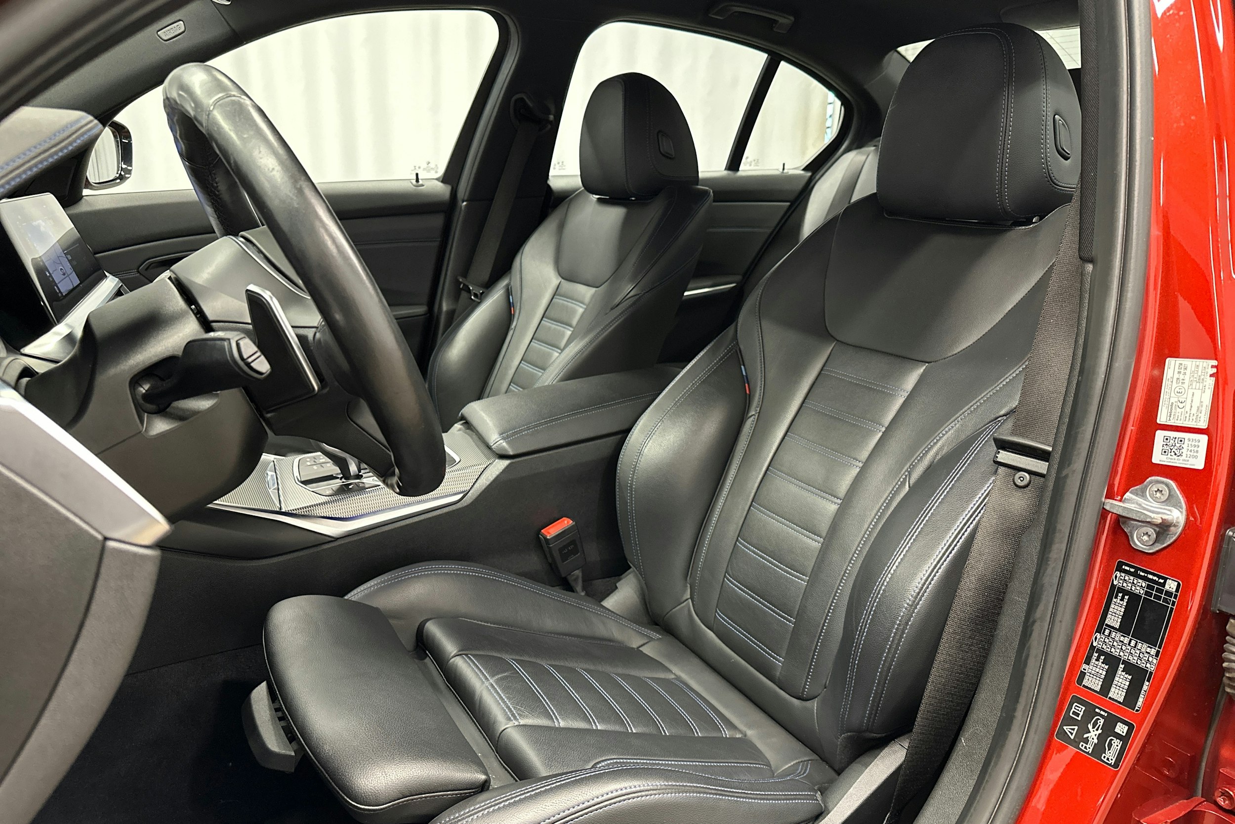 oranssi BMW 320 2019 kuva 13.