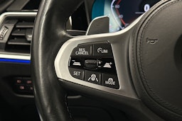 oranssi BMW 320 2019 kuva 18.
