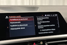 oranssi BMW 320 2019 kuva 25.