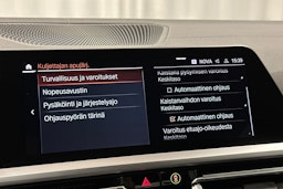 oranssi BMW 320 2019 kuva 26.