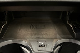 oranssi BMW 320 2019 kuva 32.