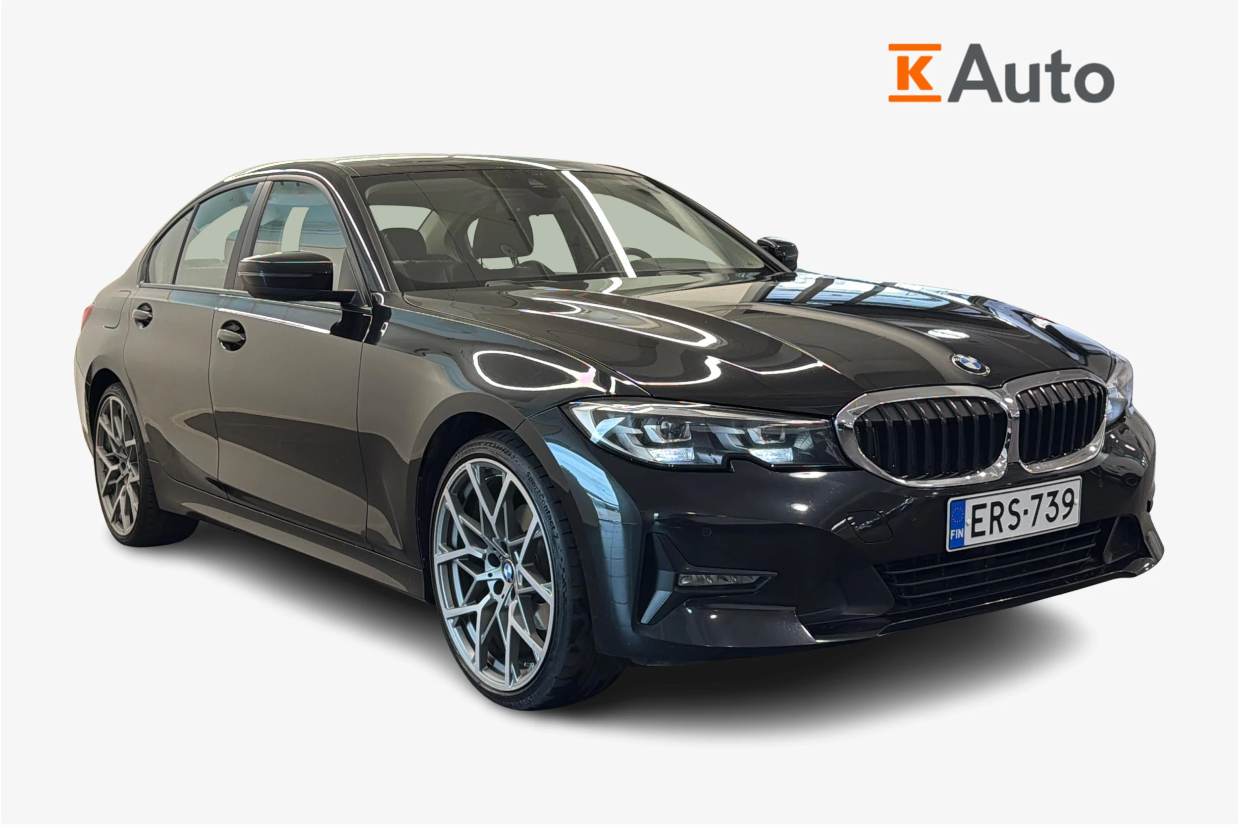 musta BMW 320 2020 kuva 1.