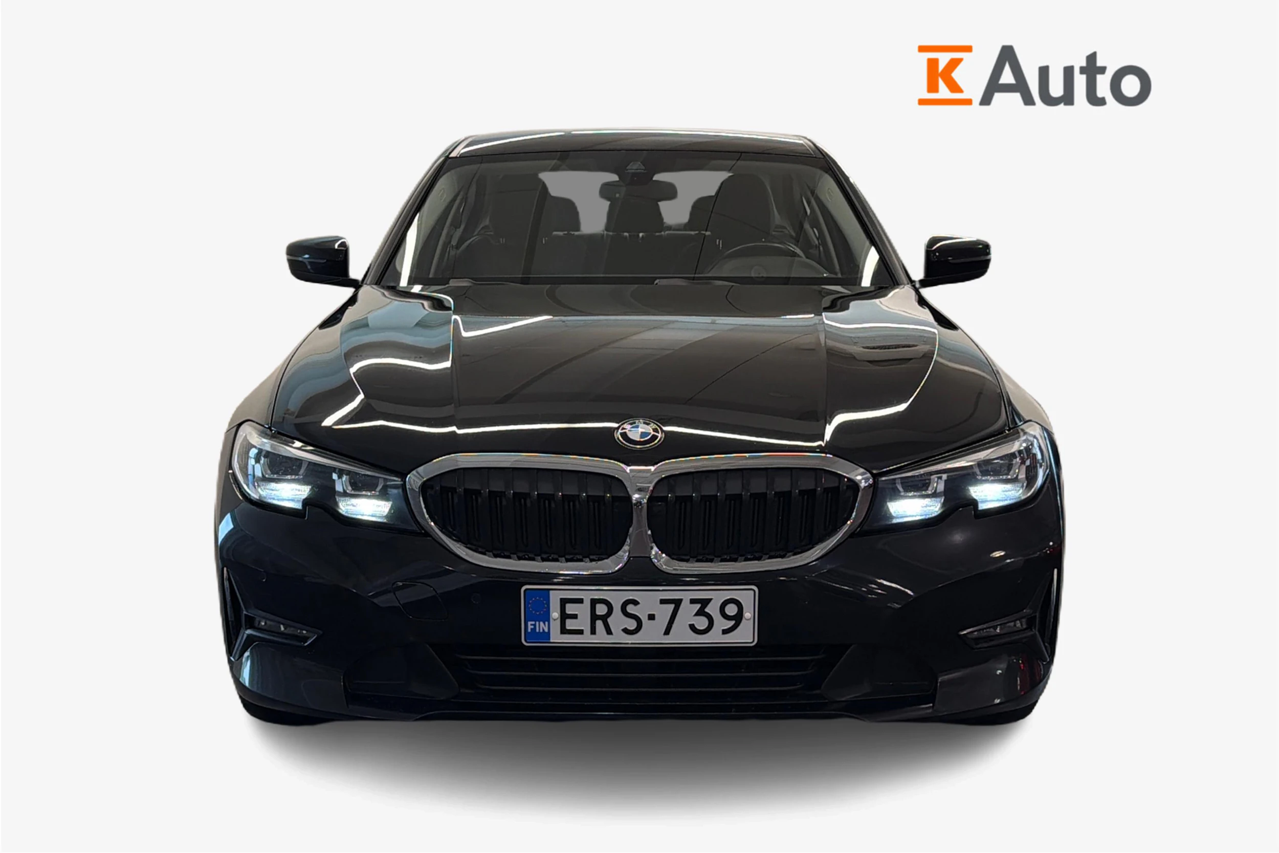 musta BMW 320 2020 kuva 4.