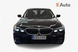 musta BMW 320 2020 kuva 4.