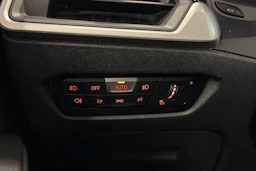 musta BMW 320 2020 kuva 18.