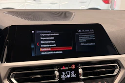 musta BMW 320 2020 kuva 24.