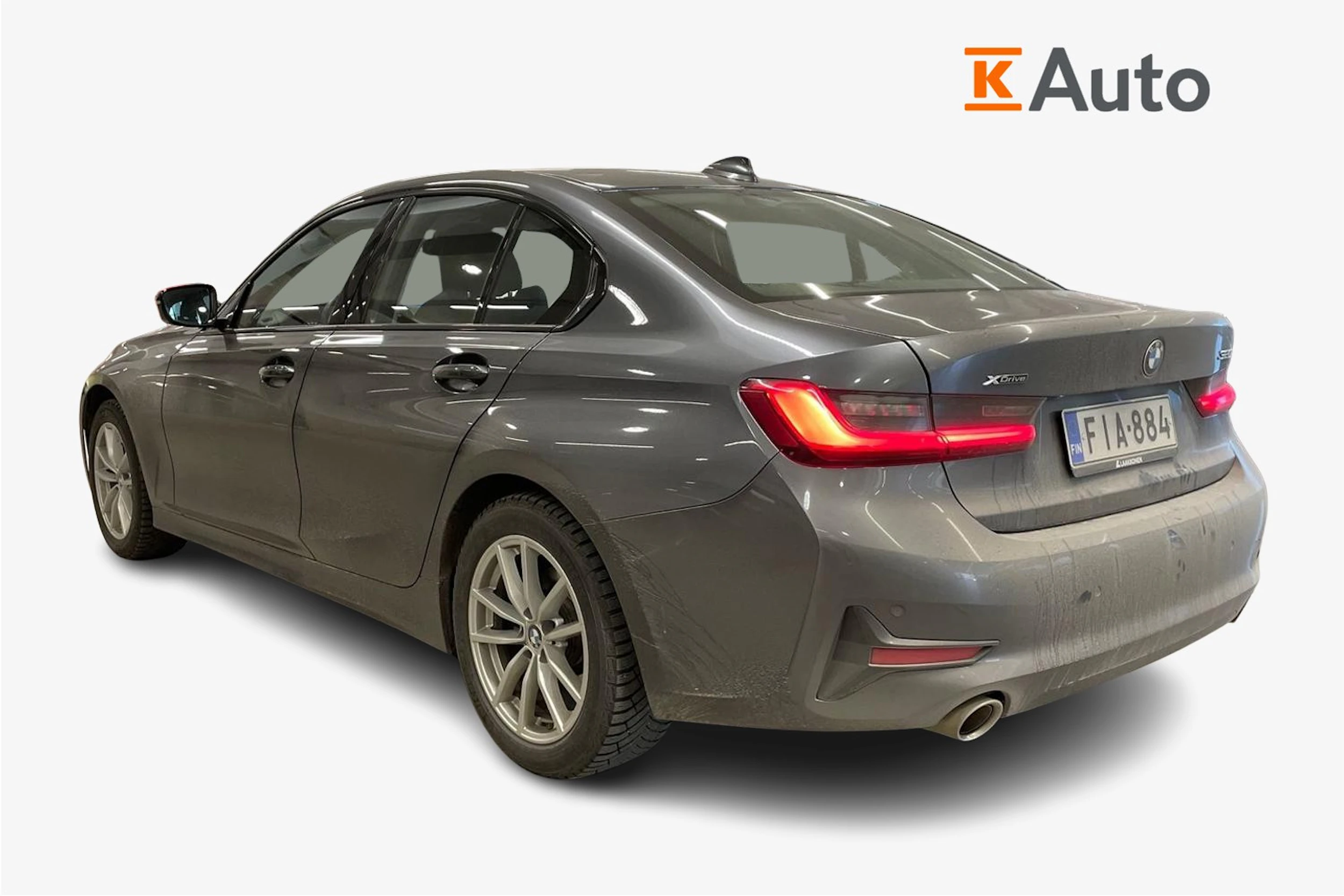 met. harmaa BMW 320 2020 kuva 2.