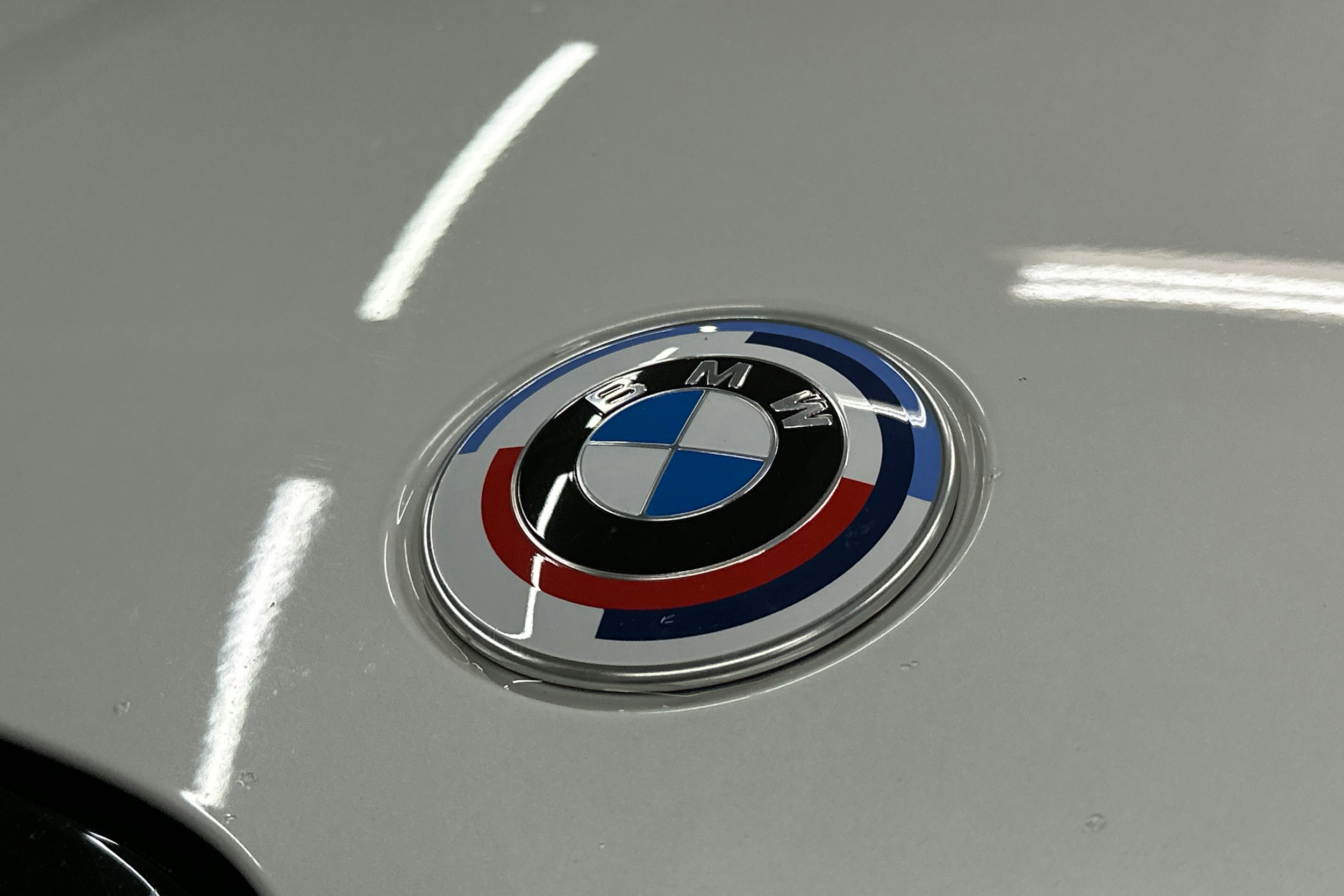valkoinen BMW 320 2020 kuva 36.