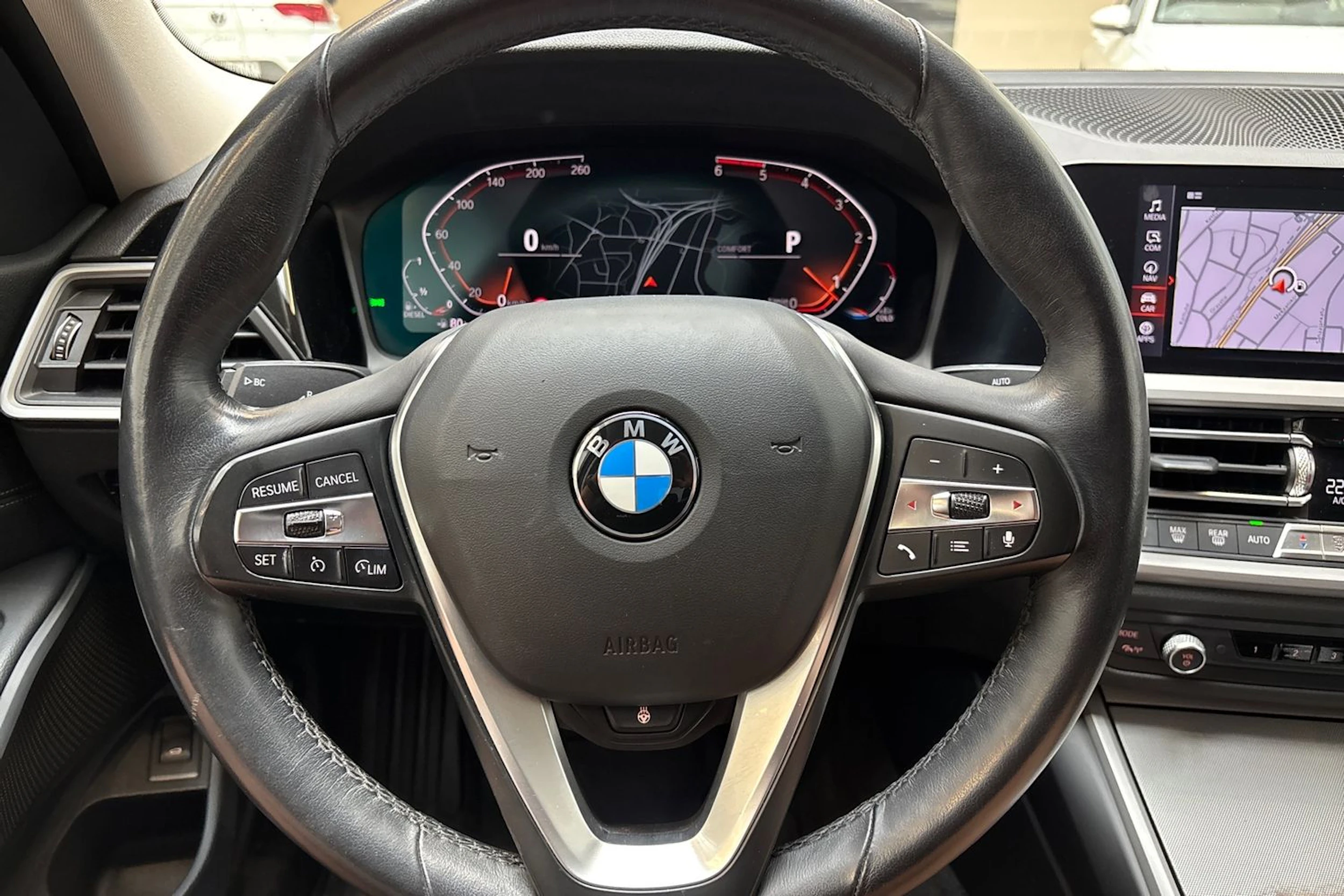 sininen BMW 320 2020 kuva 18.