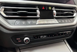 sininen BMW 320 2020 kuva 24.