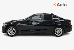 musta BMW 320 2020 kuva 5.