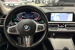 musta BMW 320 2020 kuva 11.