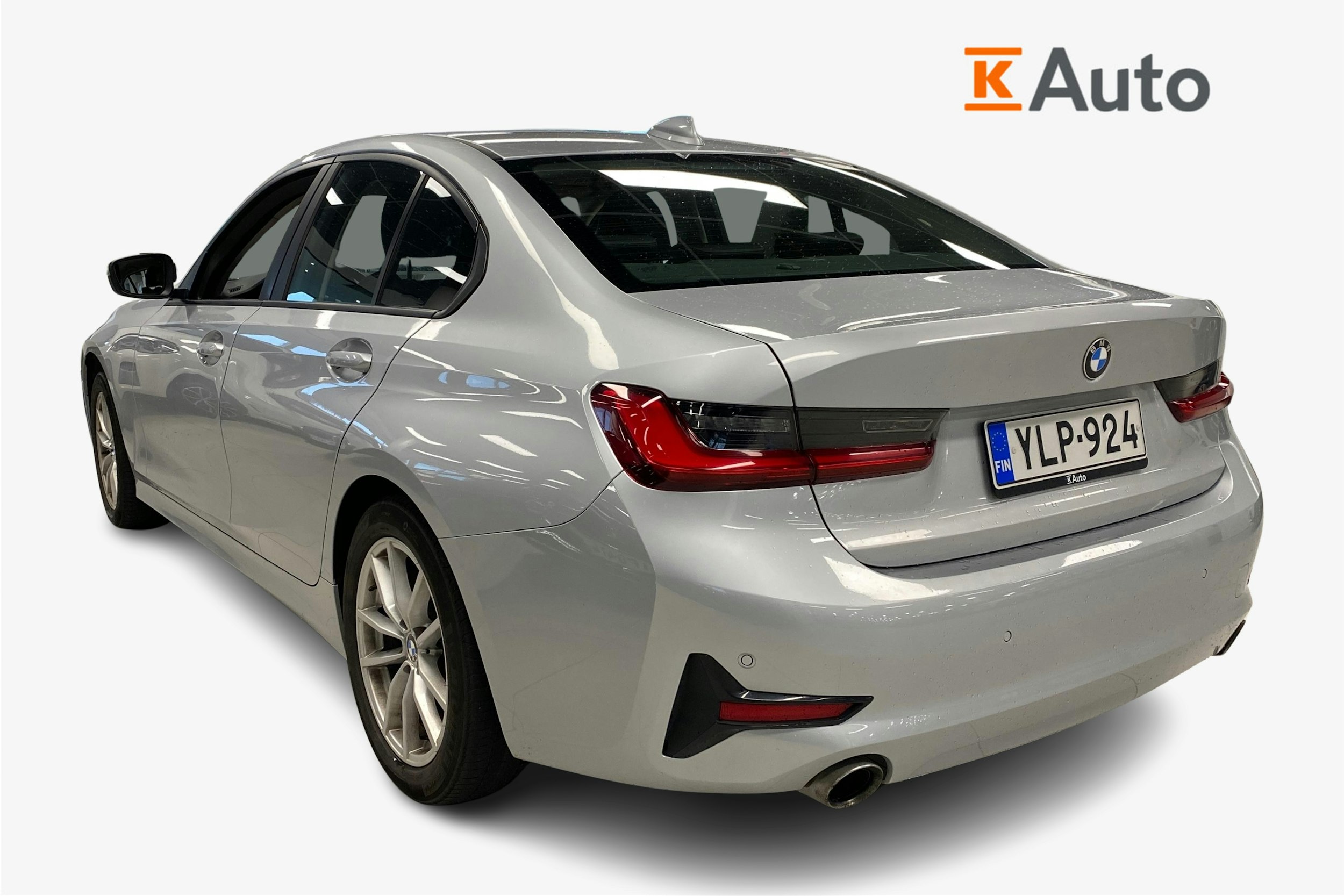 hopea BMW 320 2020 kuva 2.