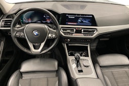 hopea BMW 320 2020 kuva 9.
