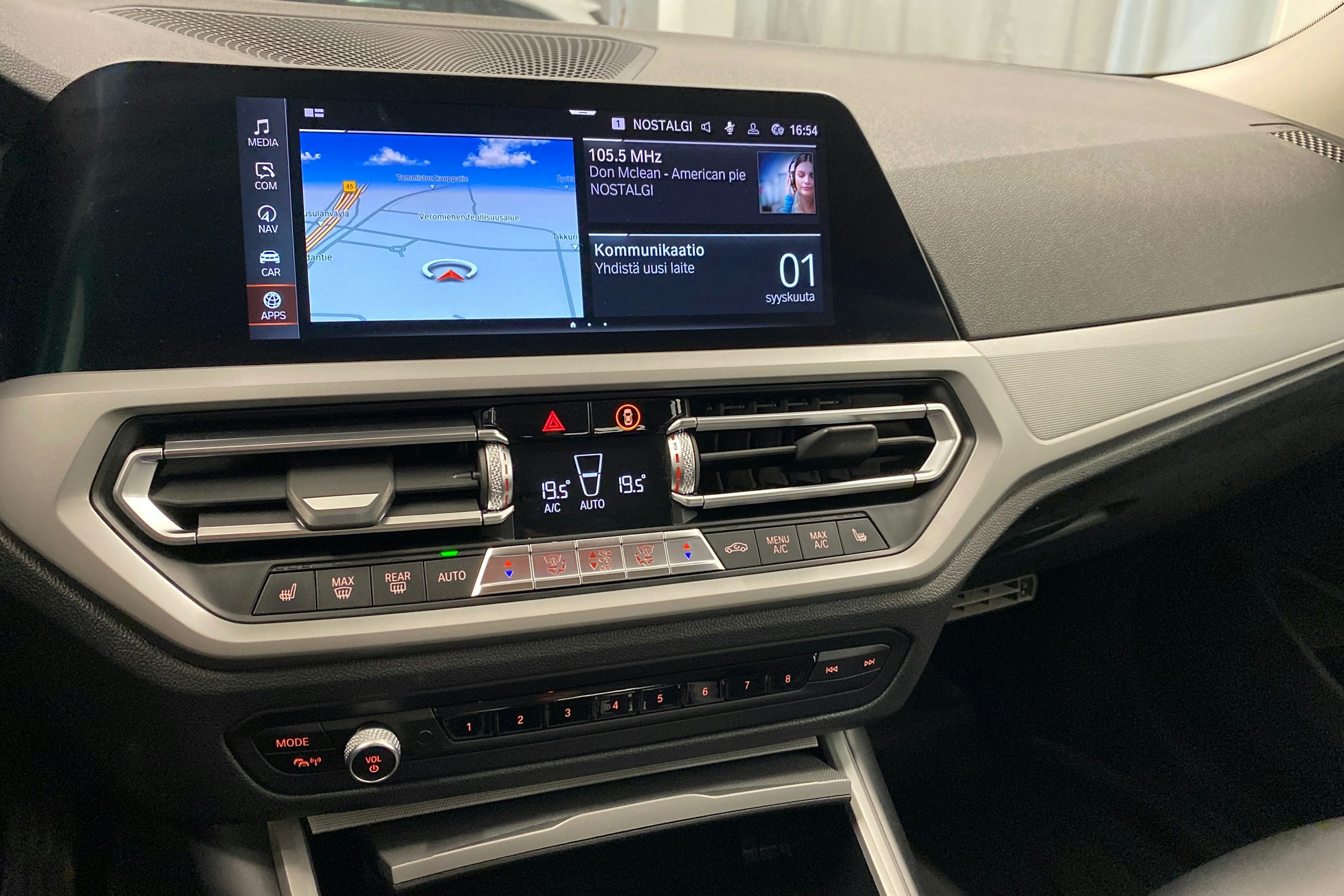 hopea BMW 320 2020 kuva 22.
