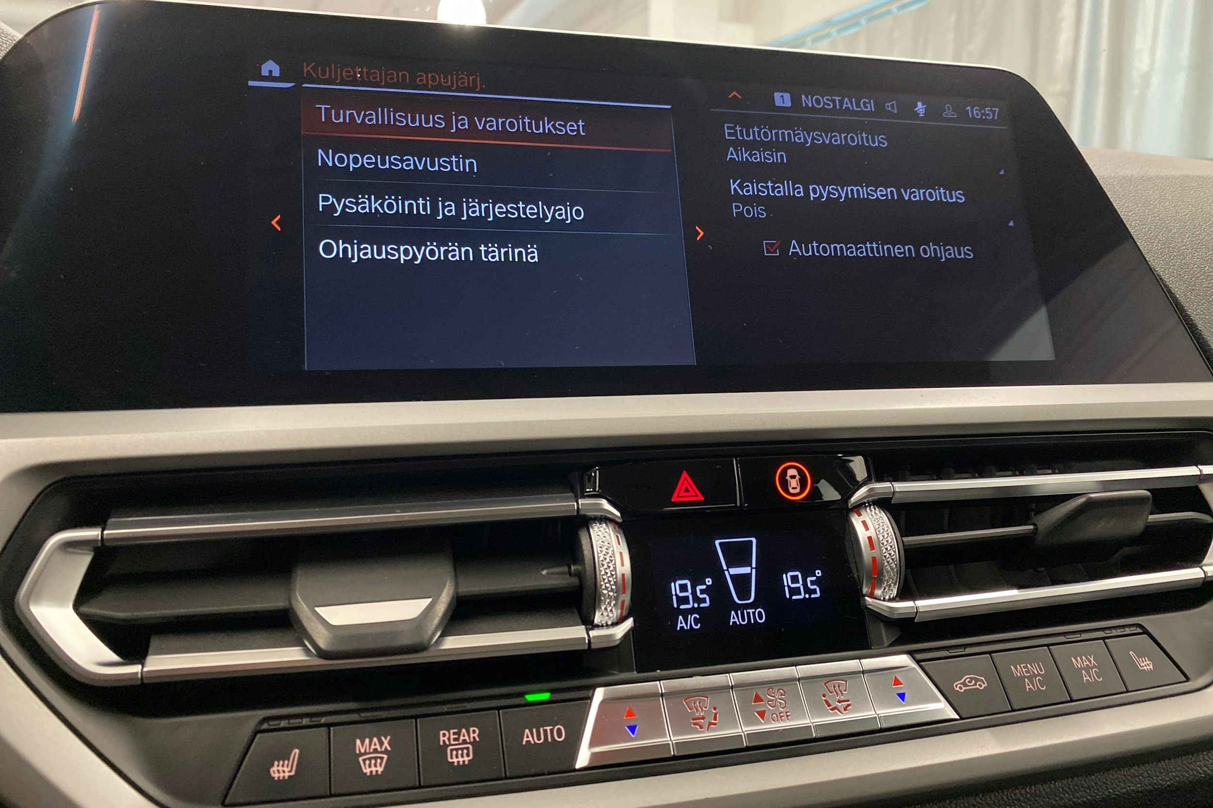 hopea BMW 320 2020 kuva 28.