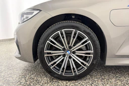 harmaa BMW 320 2021 kuva 10.