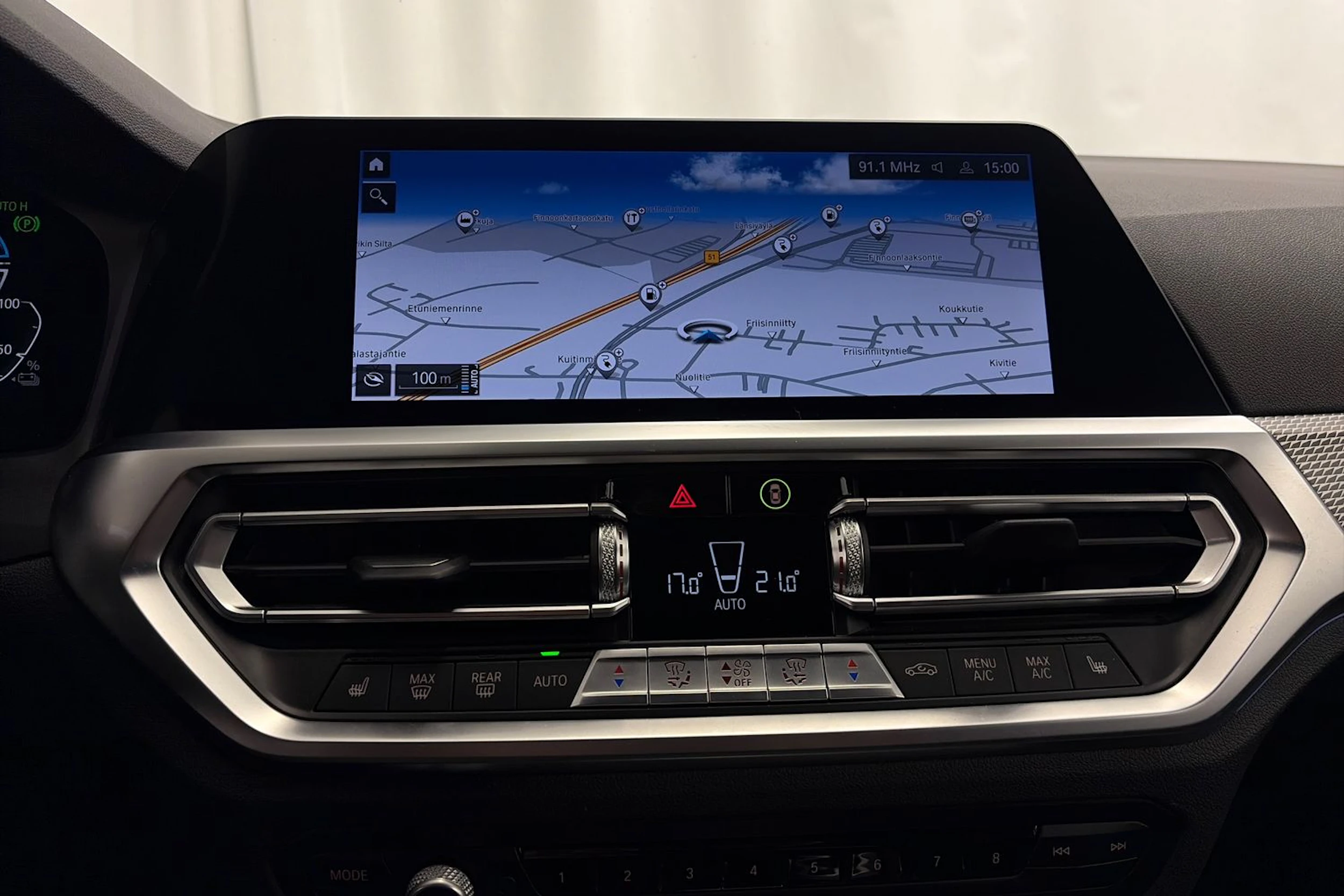 harmaa BMW 320 2021 kuva 19.