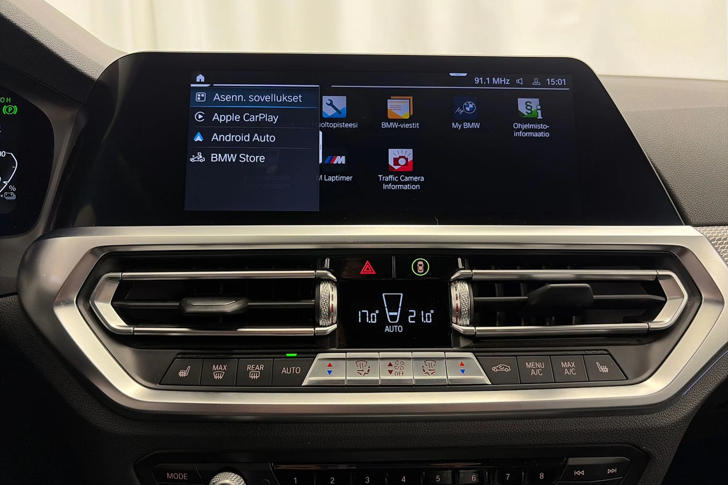 harmaa BMW 320 2021 kuva 21.