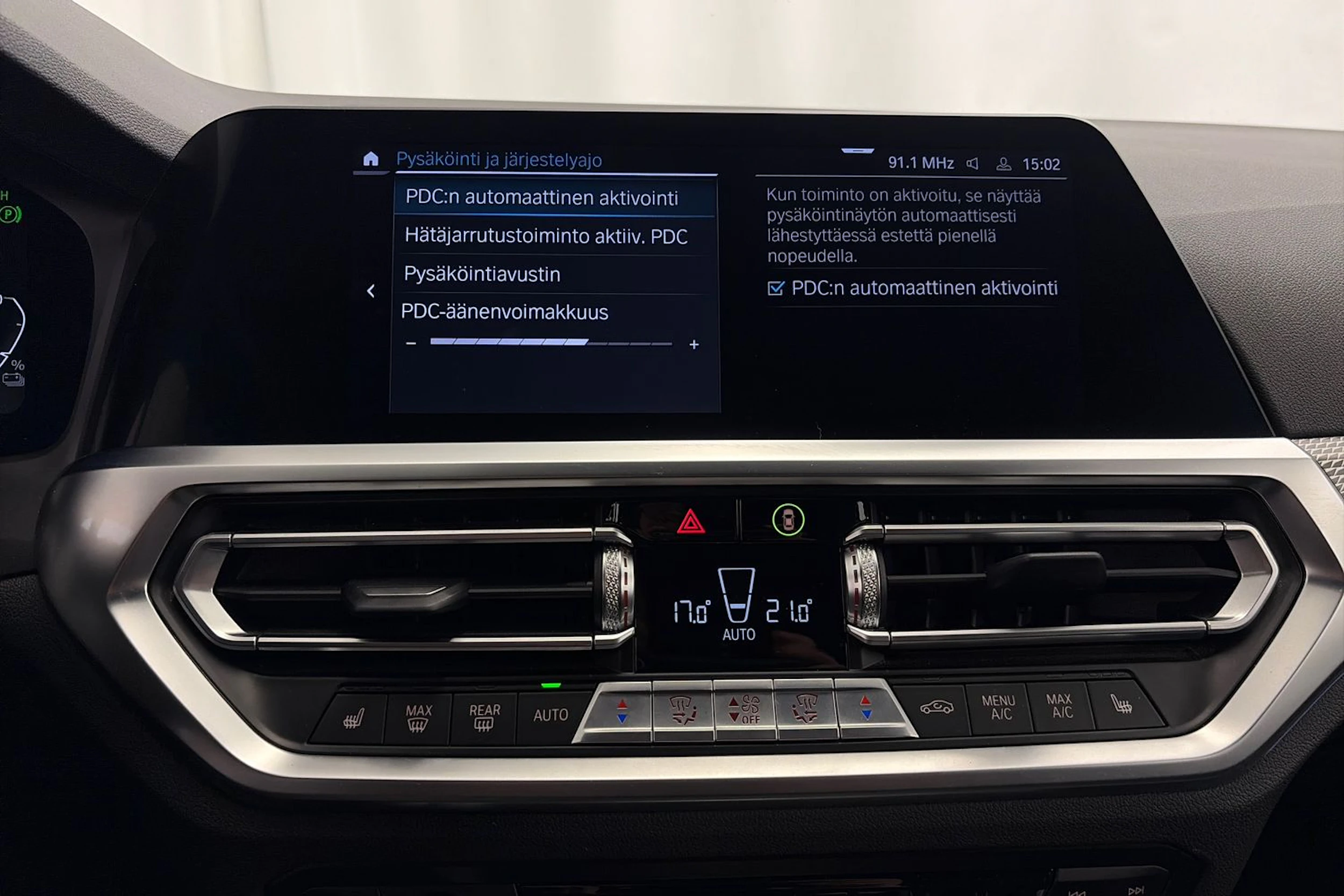 harmaa BMW 320 2021 kuva 23.